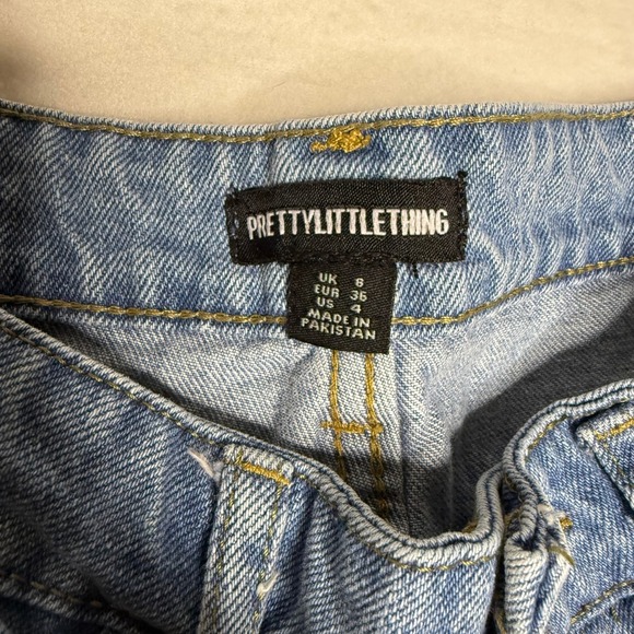 PrettyLittleThing Light Wash Denim High Waisted Barrel Jeans Women US 4 - Picture 3 of 6